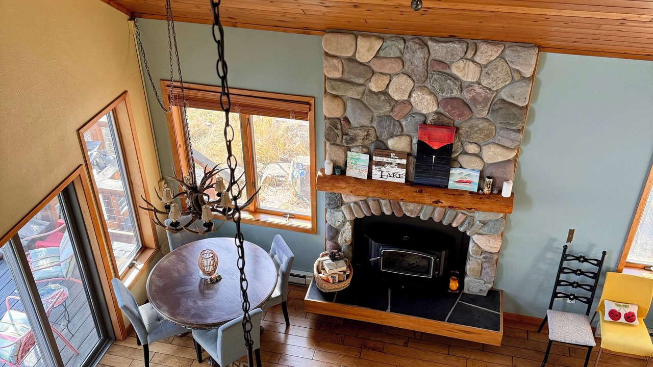 Photo of Livingroom in Finley Point