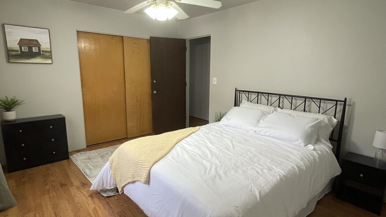 Photo of Bedroom in South Side