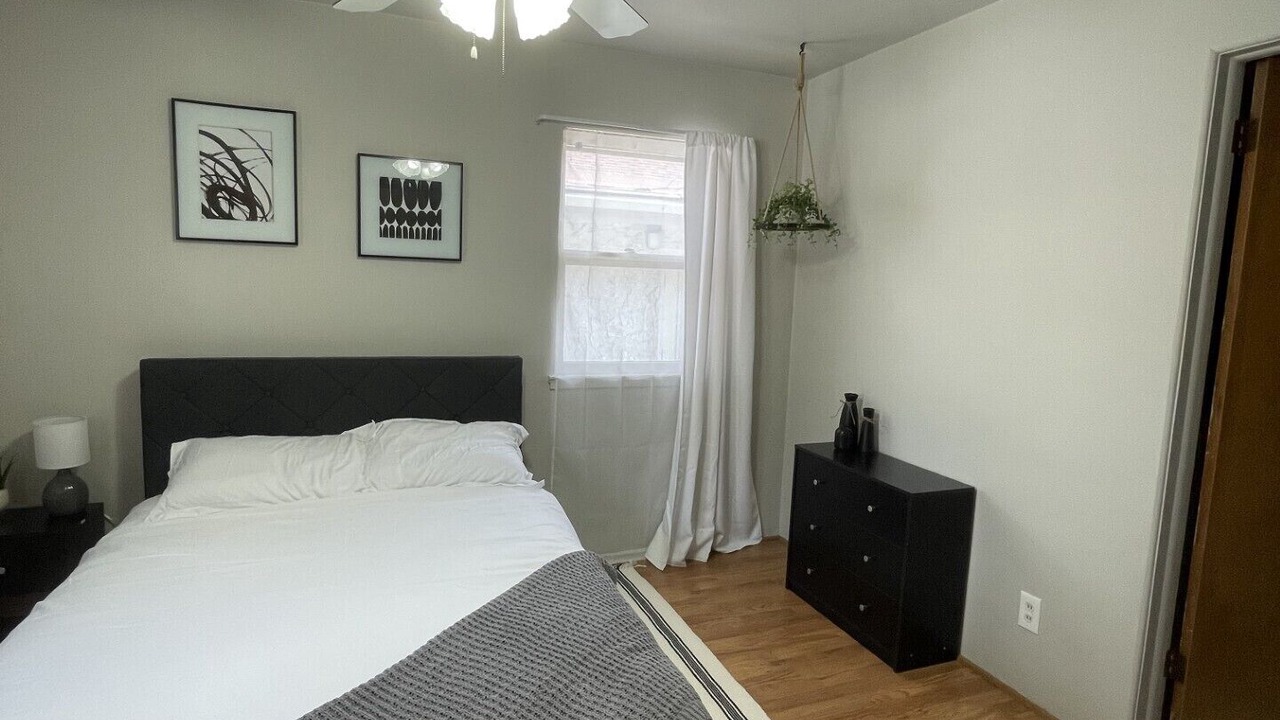 Photo of Bedroom in South Side
