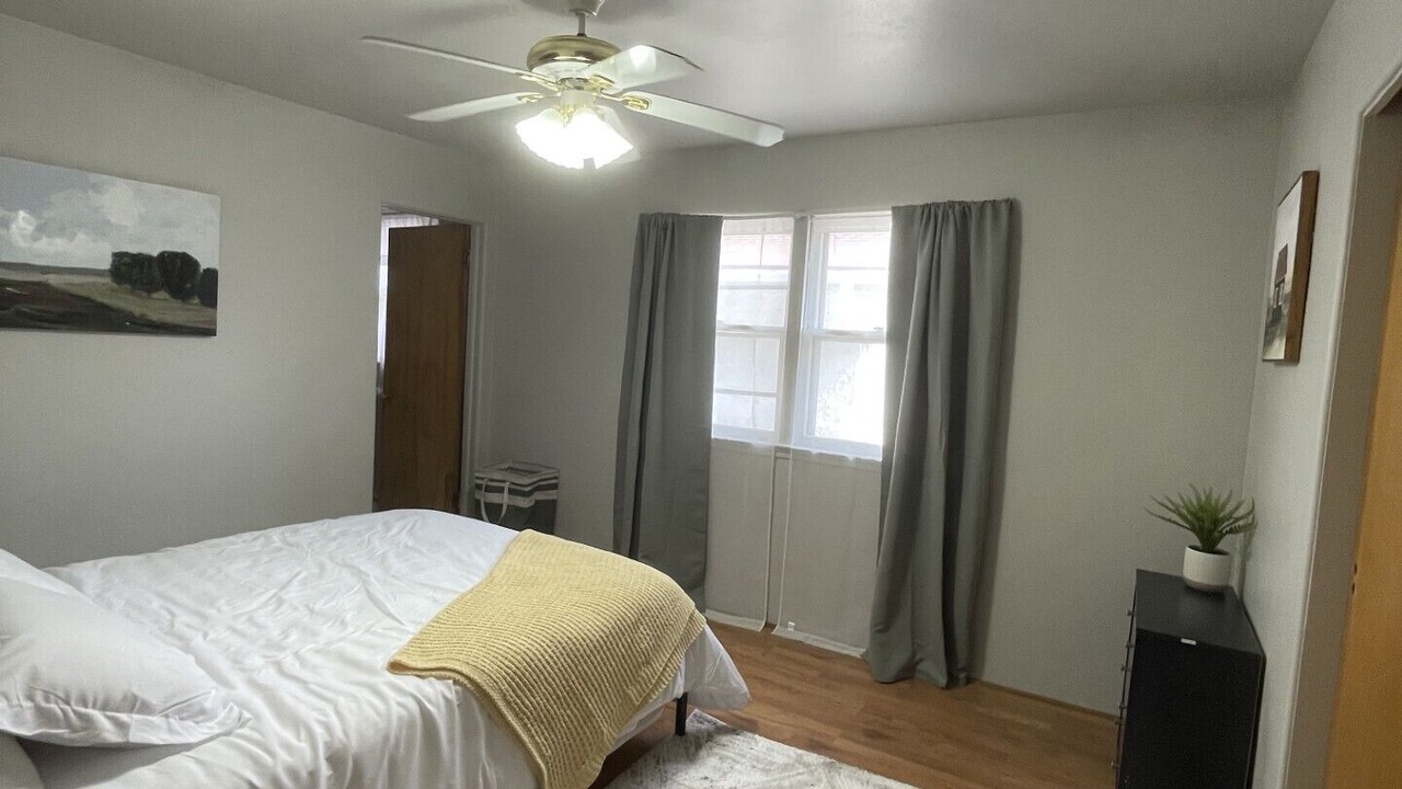 Photo of Bedroom in South Side