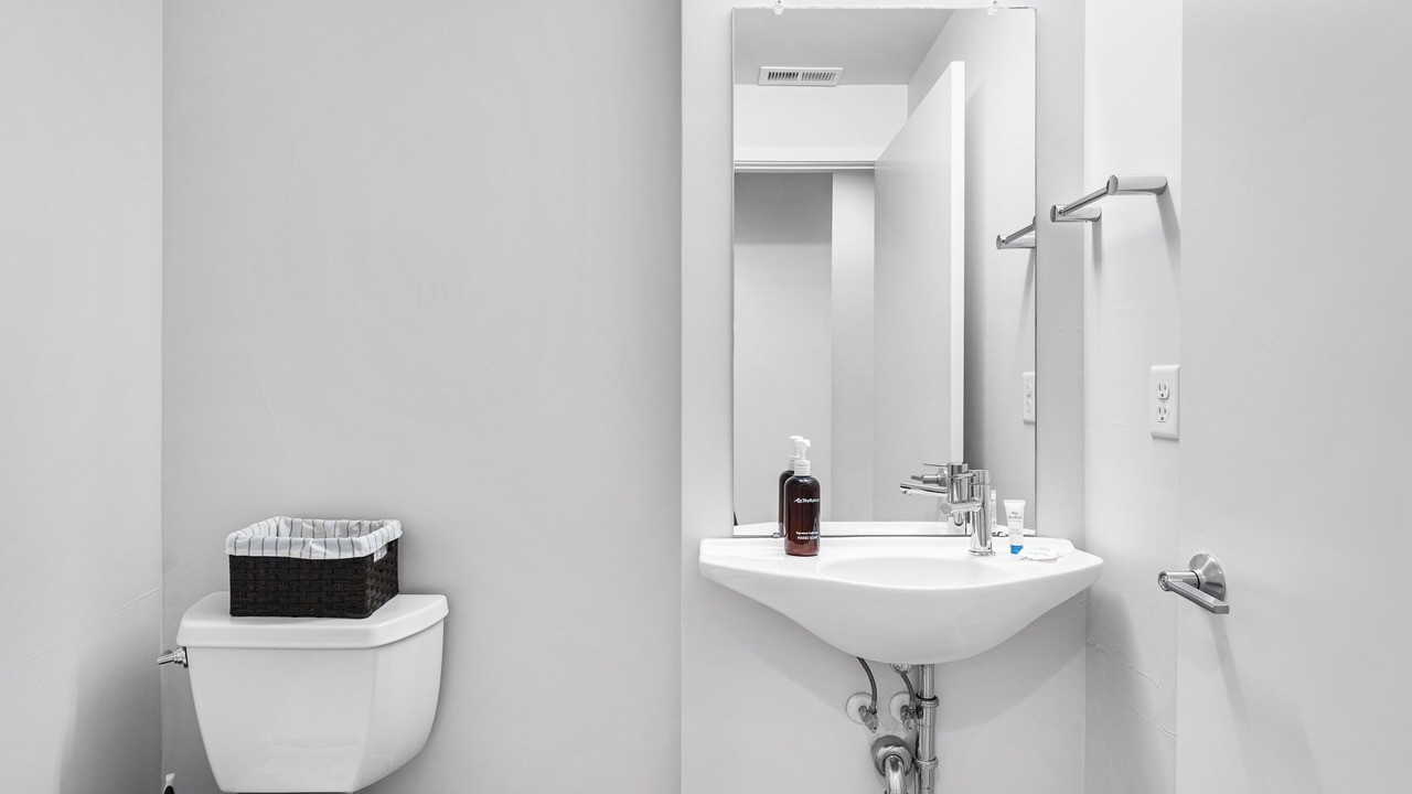Photo of Bathroom in West Colfax