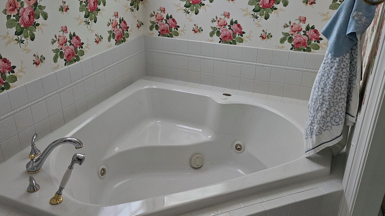 Photo of Bathroom in Absarokee