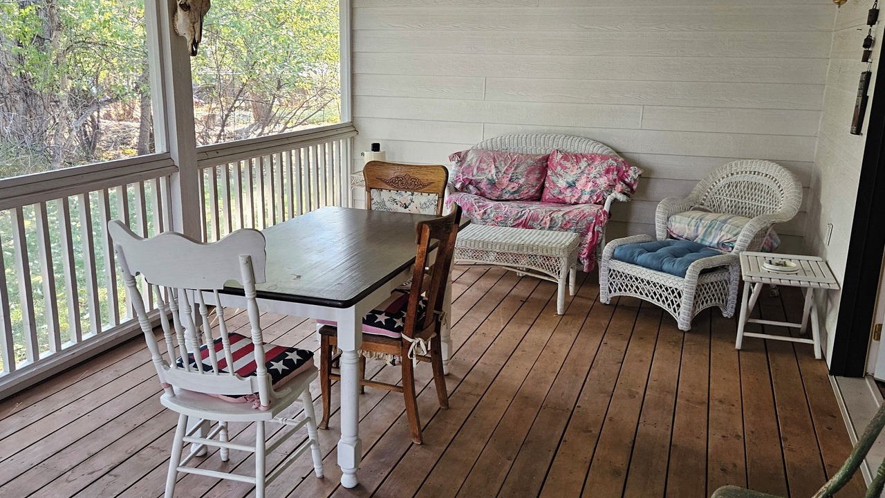 Photo of Livingroom in Absarokee