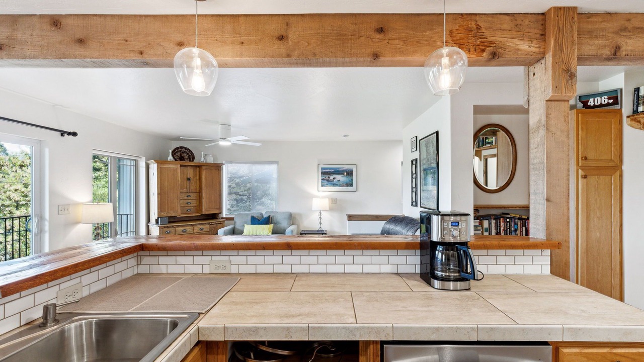 Photo of Others in University District