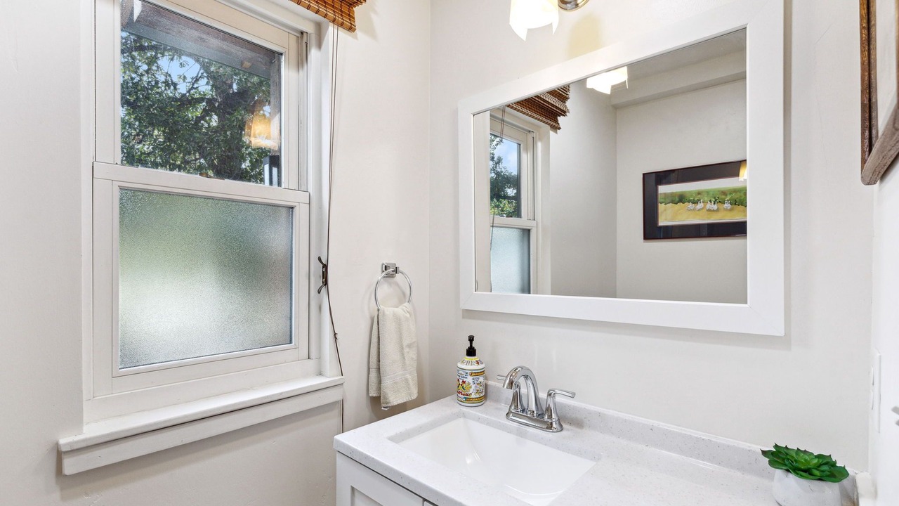 Photo of Others in University District