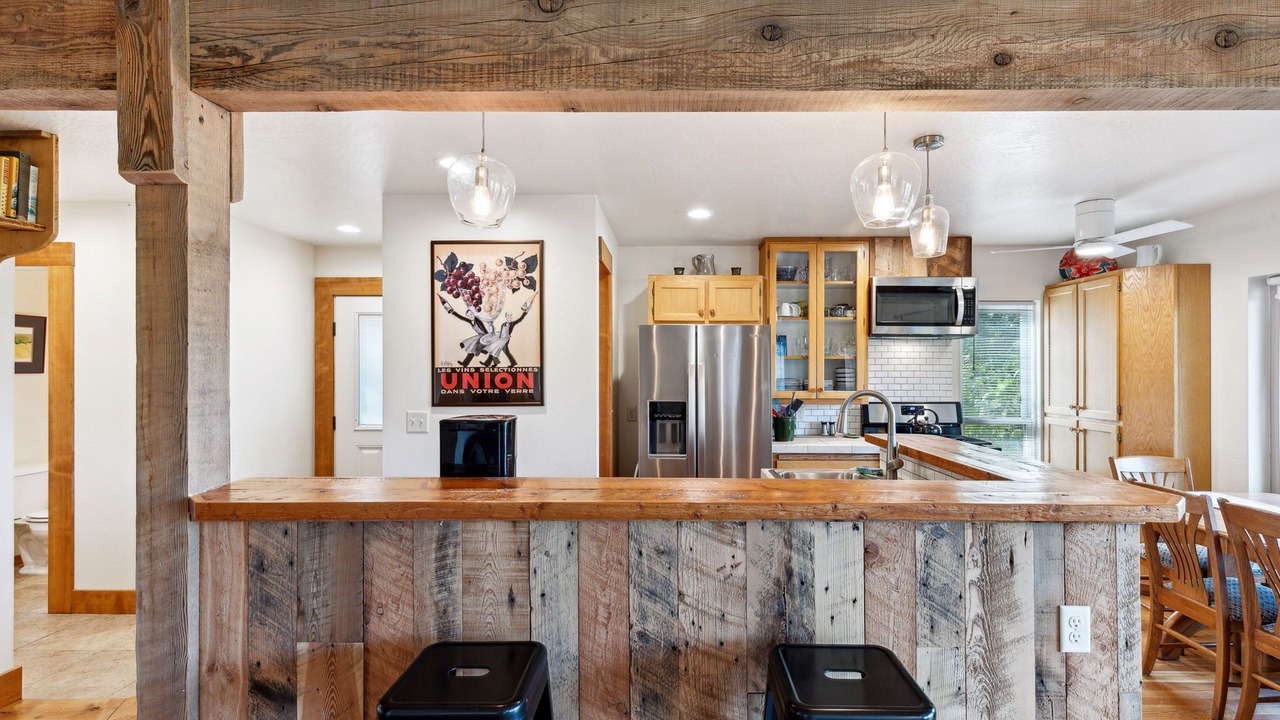 Photo of Others in University District