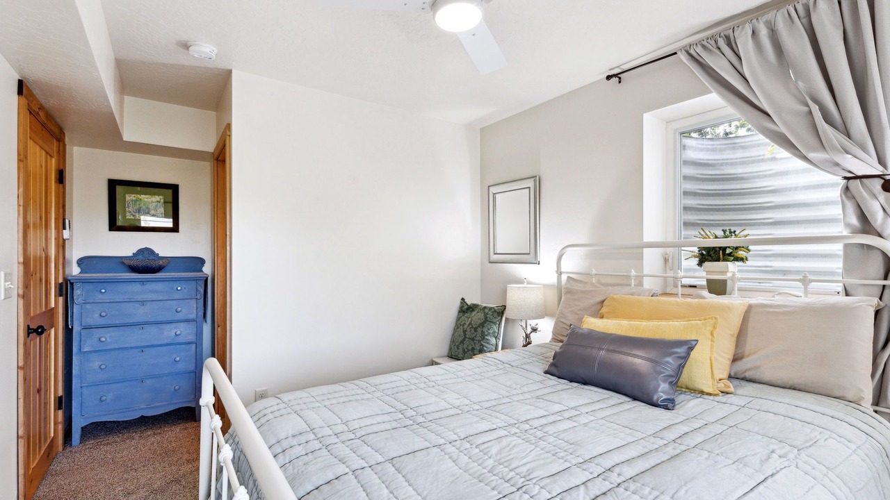 Photo of Others in University District