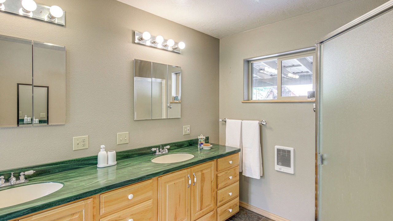 Photo of Bathroom in Sula