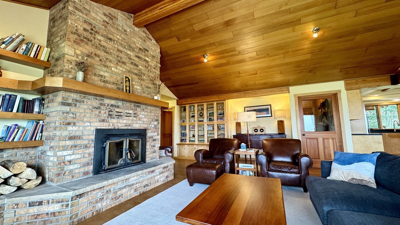 Photo of Livingroom in McAllister