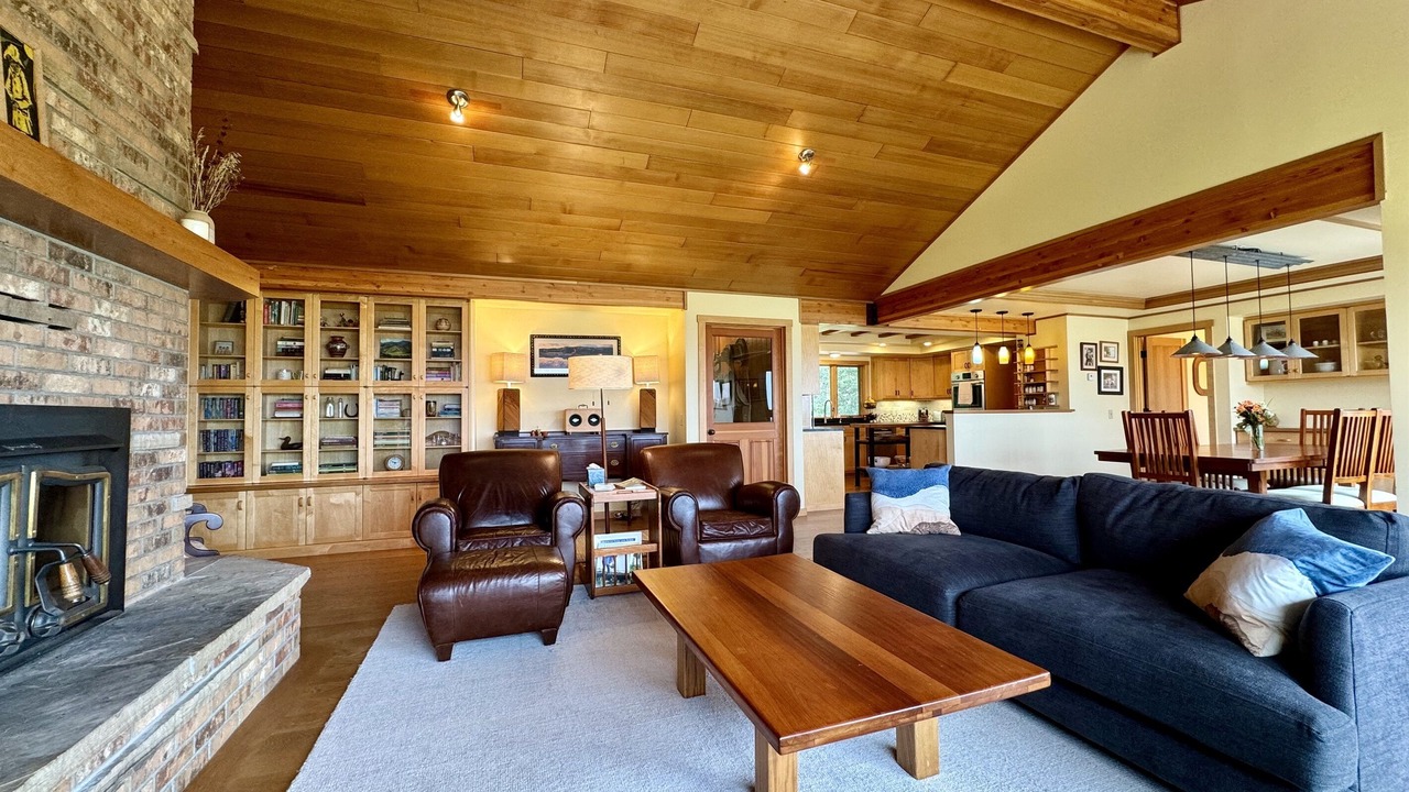 Photo of Livingroom in McAllister