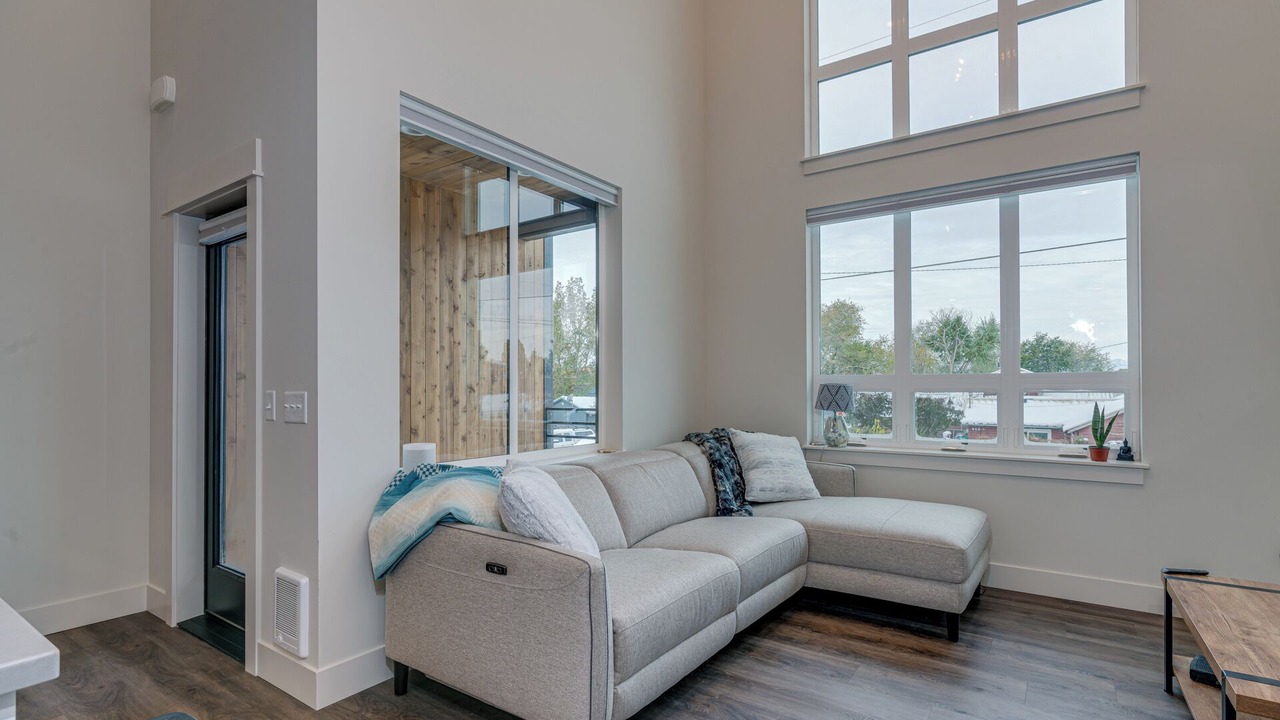 Photo of Livingroom in Westside