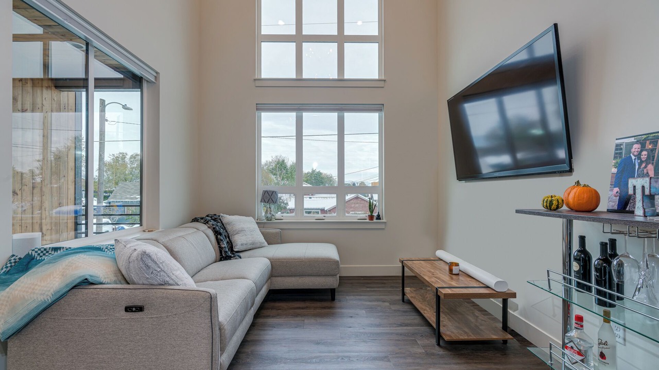 Photo of Livingroom in Westside