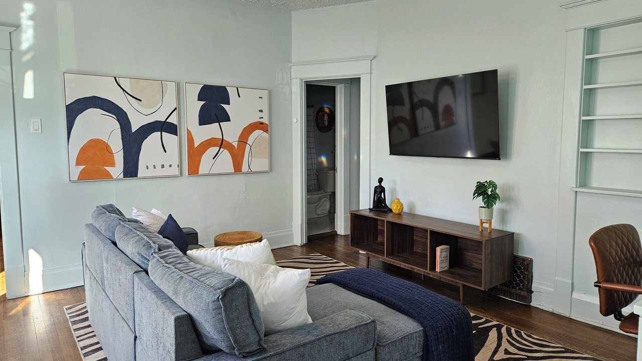 Photo of Livingroom in Lewistown