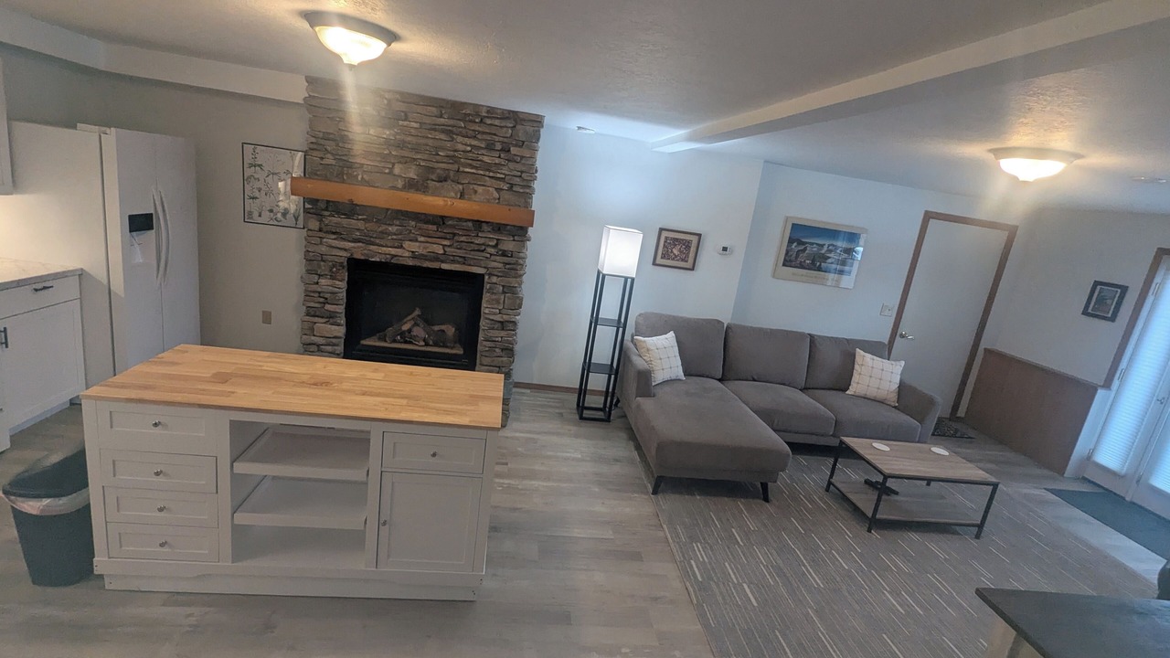 Photo of Livingroom in Miller Creek
