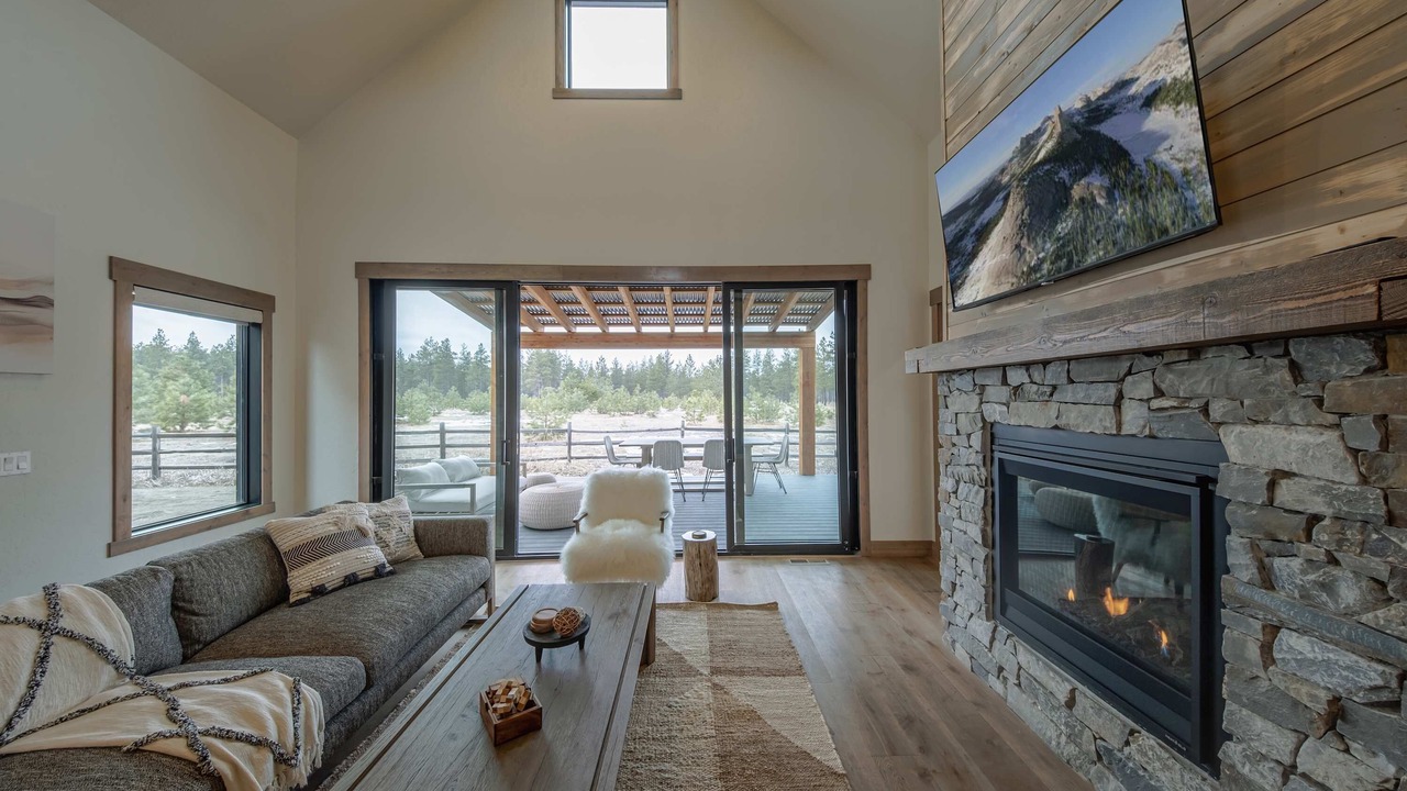 Photo of Livingroom in Eureka