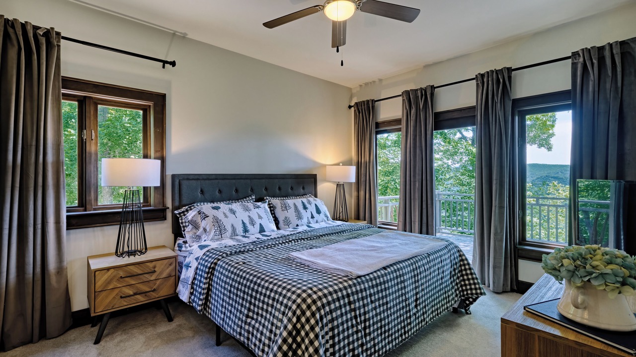 Photo of Bedroom in Cullowhee