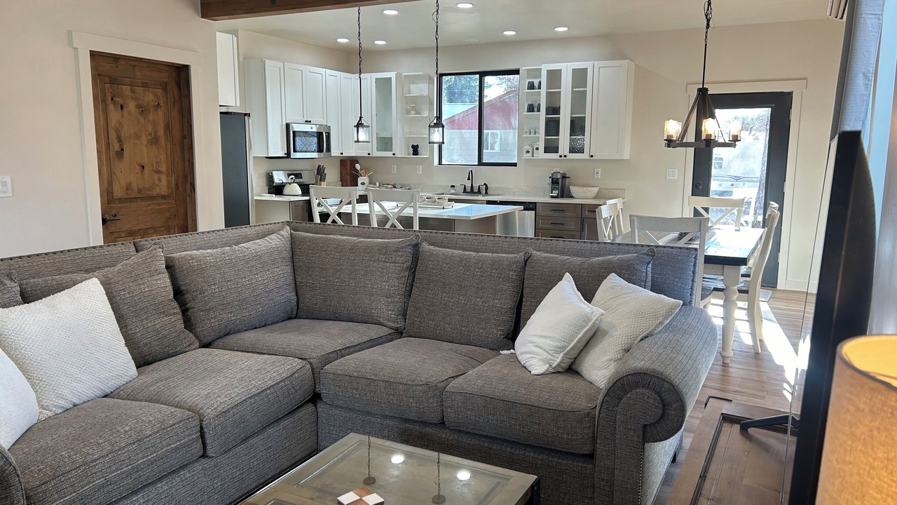 Photo of Livingroom in Darby