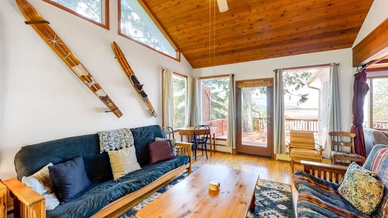 Photo of Livingroom in Sandpoint