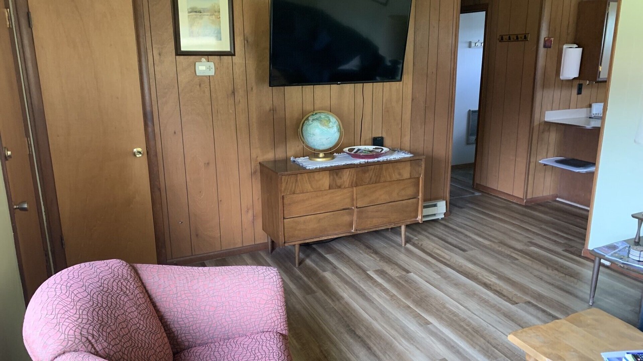 Photo of Livingroom in East Glacier Park Village