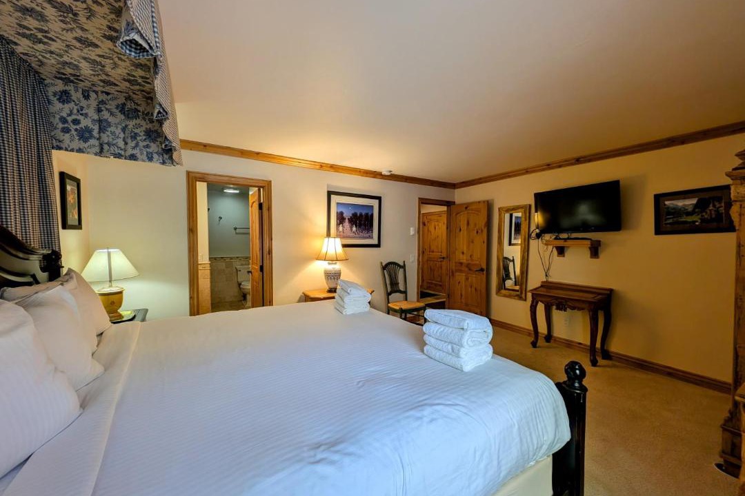 Photo of Bedroom in Mountain House