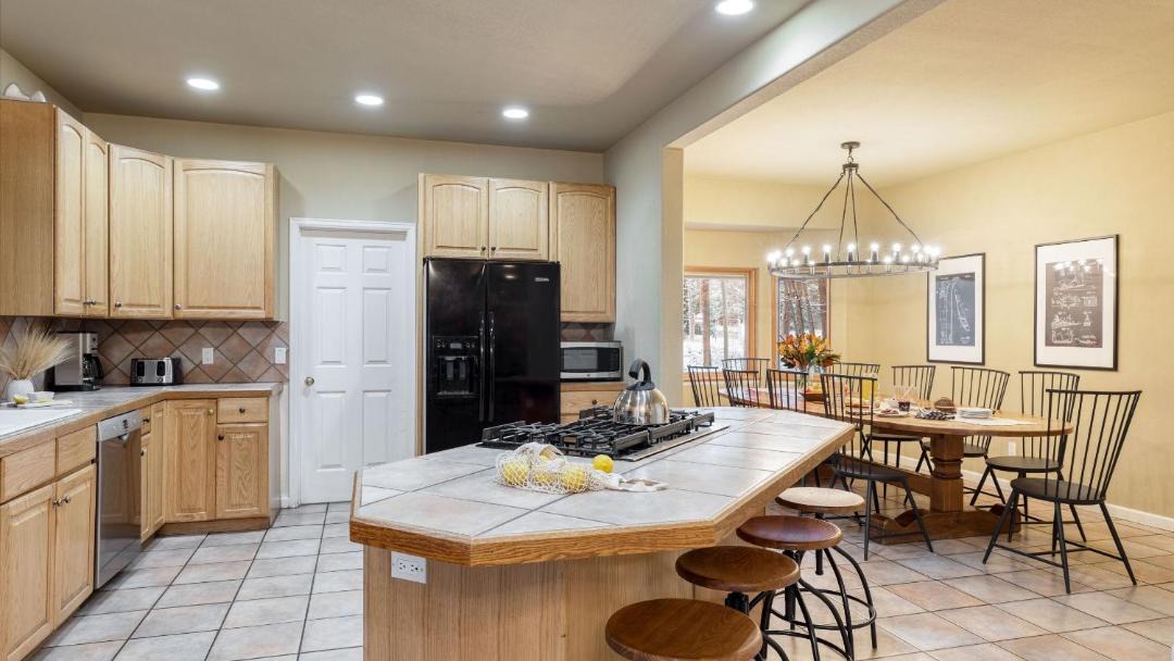 Photo of Kitchen in Peak 8