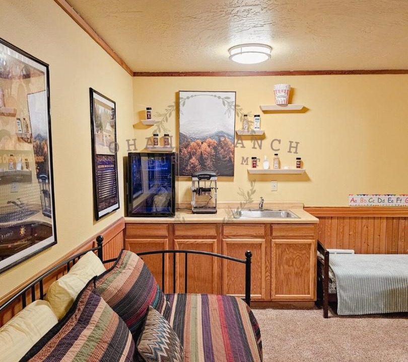 Photo of Others in Eureka