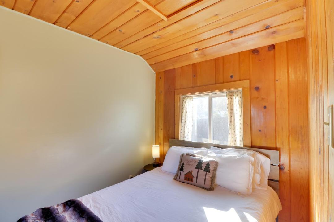 Photo of Bedroom in Lakeside