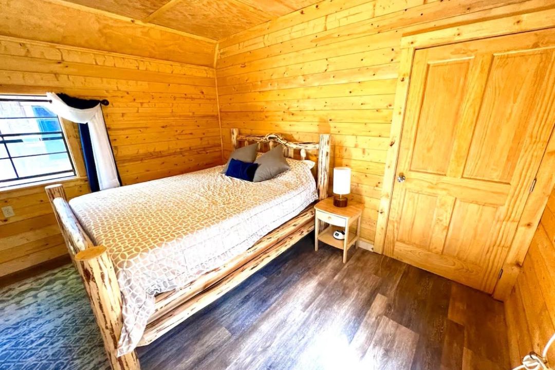 Photo of Bedroom in West Glacier