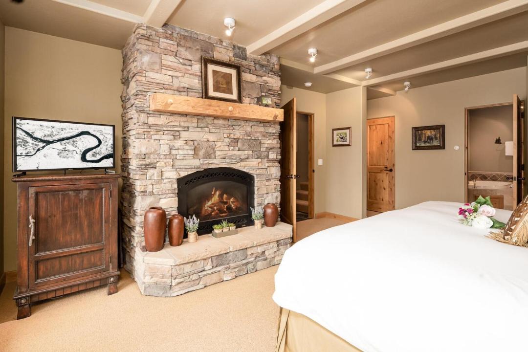 Photo of Bedroom in Big Sky