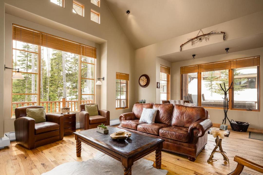 Photo of Livingroom in Big Sky
