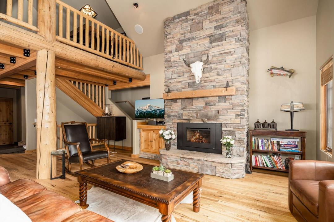 Photo of Livingroom in Big Sky