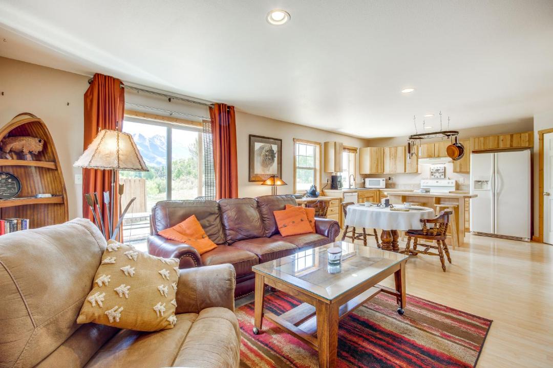 Photo of Others in Emigrant