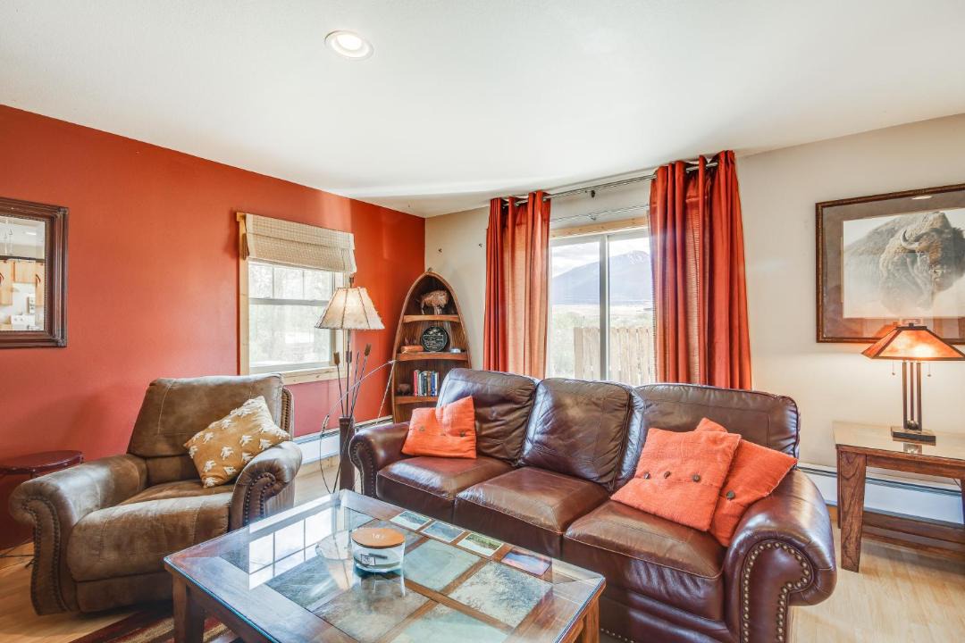 Photo of Others in Emigrant