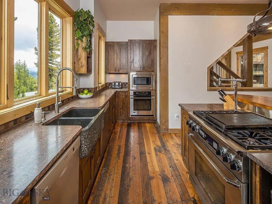 Photo of Kitchen in Big Sky