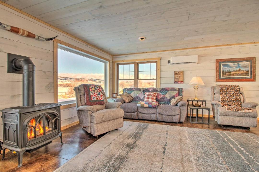 Photo of Livingroom in White Sulphur Springs