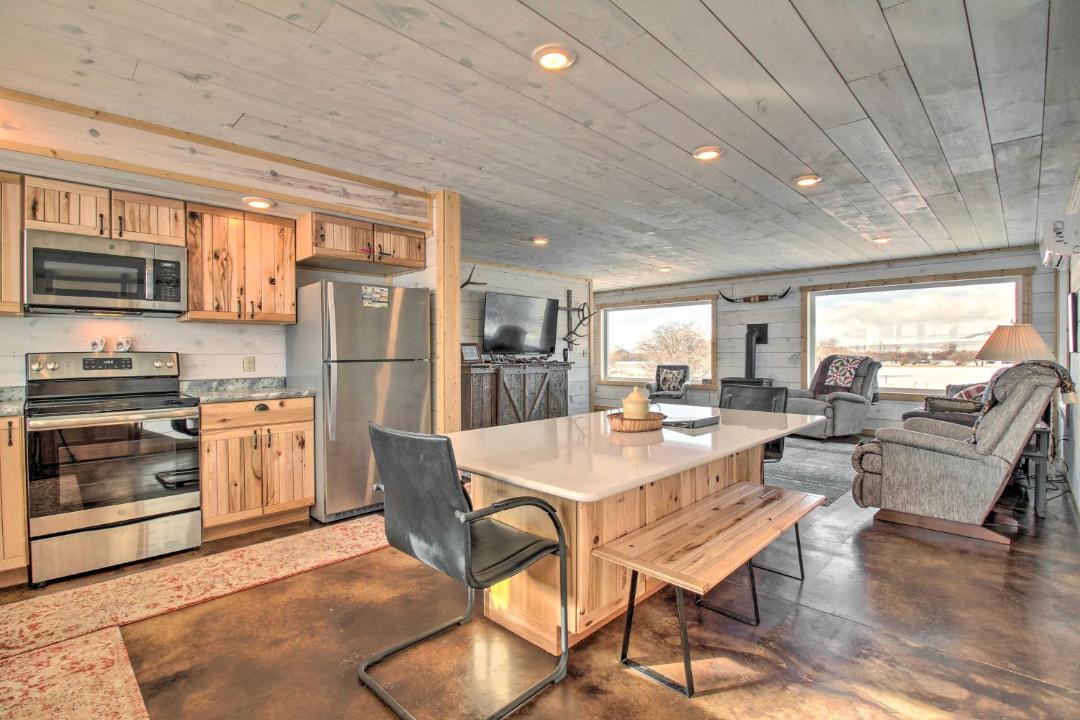 Photo of Livingroom in White Sulphur Springs