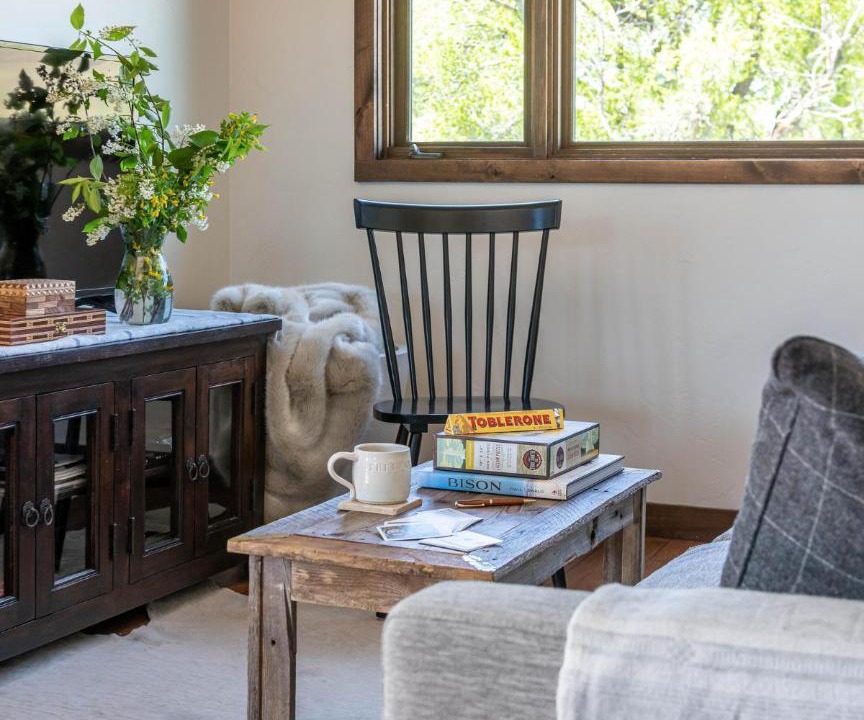 Photo of Others in Emigrant