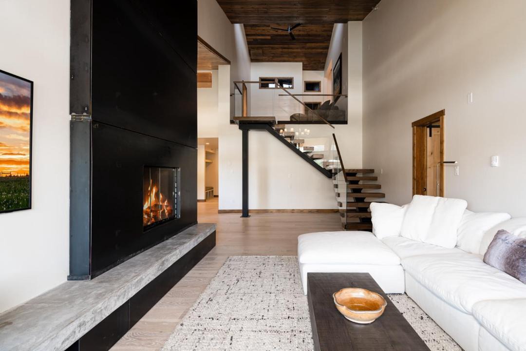 Photo of Livingroom in Big Sky