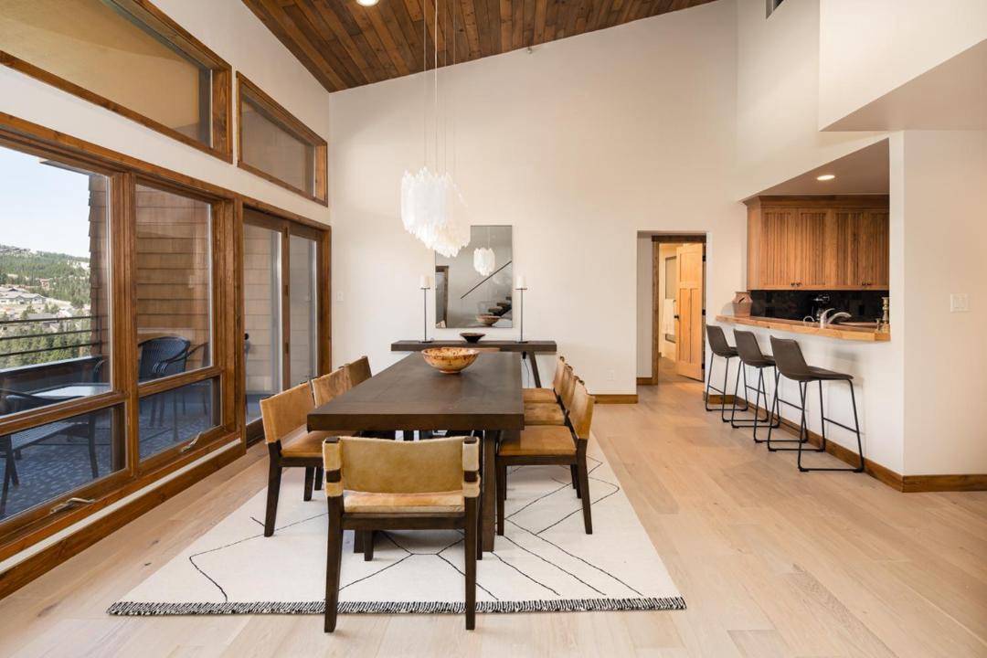 Photo of Livingroom in Big Sky