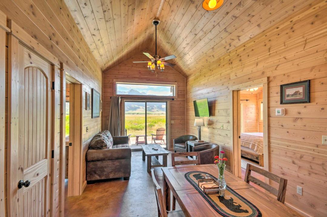 Photo of Livingroom in Livingston
