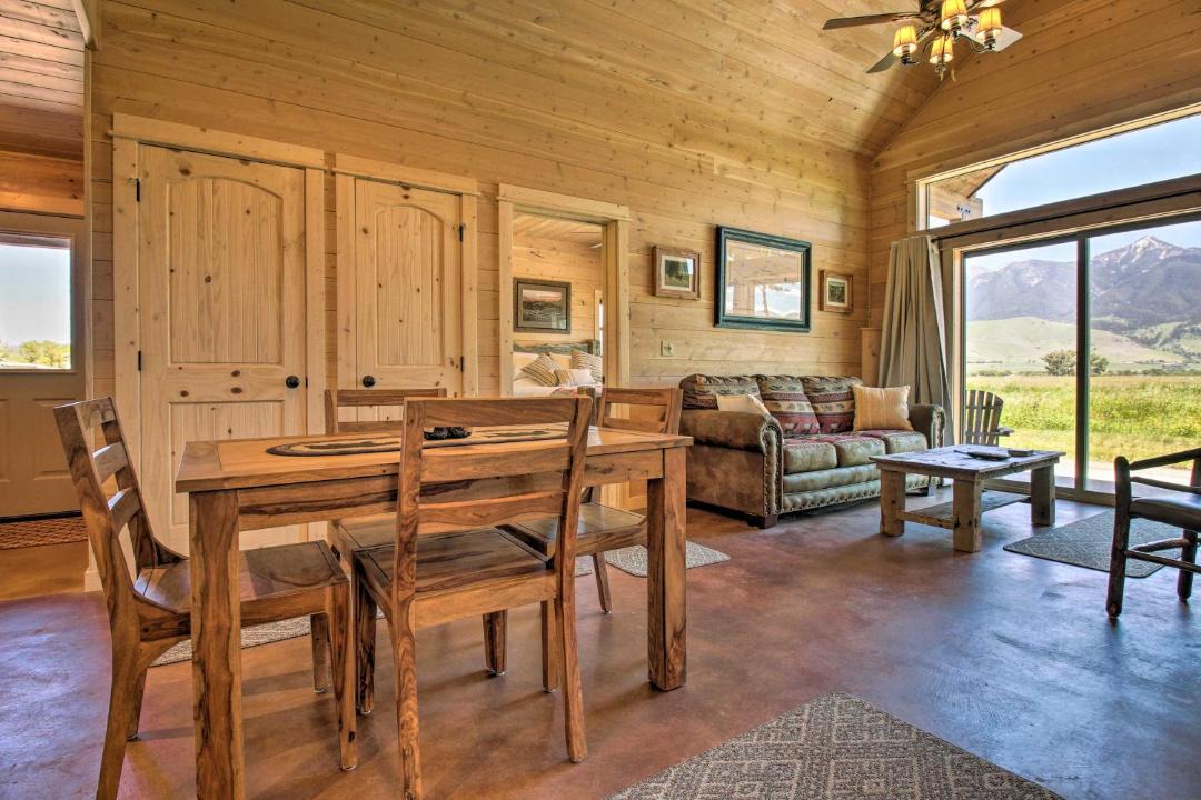 Photo of Livingroom in Livingston
