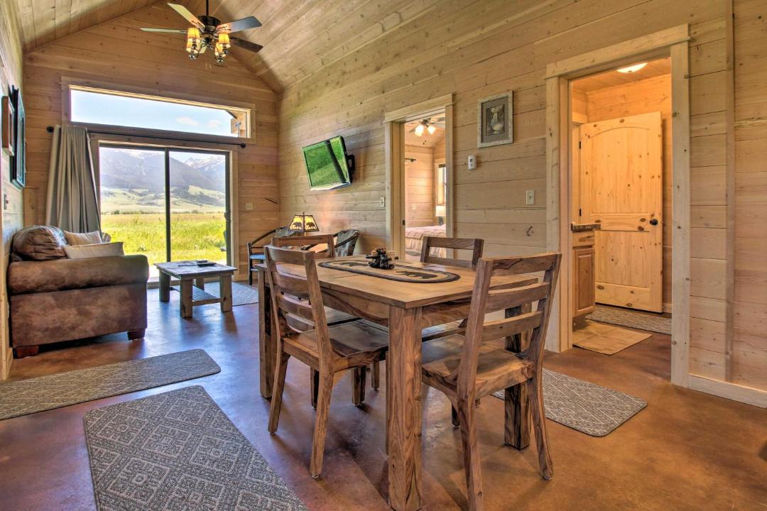 Photo of Livingroom in Livingston