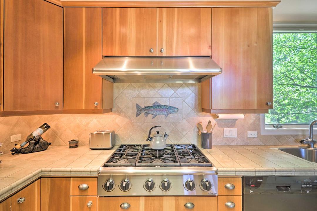 Photo of Kitchen in West Glacier