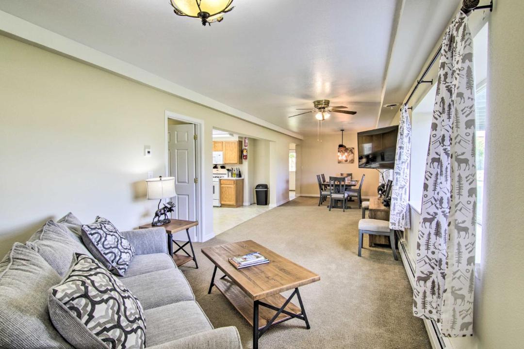 Photo of Others in Emigrant