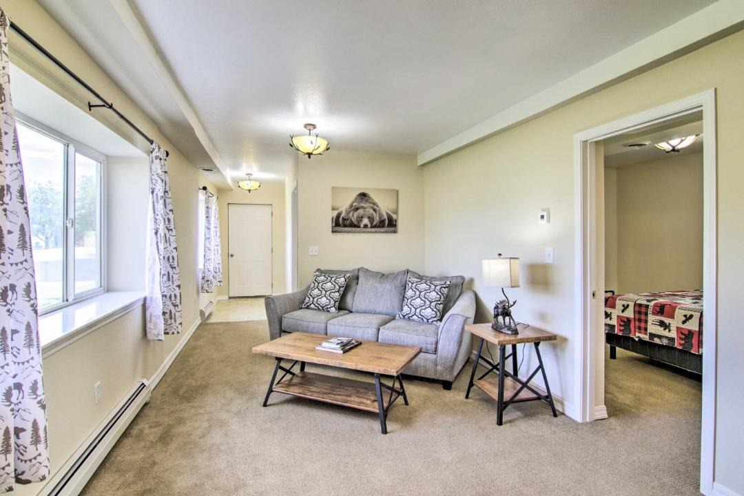 Photo of Others in Emigrant