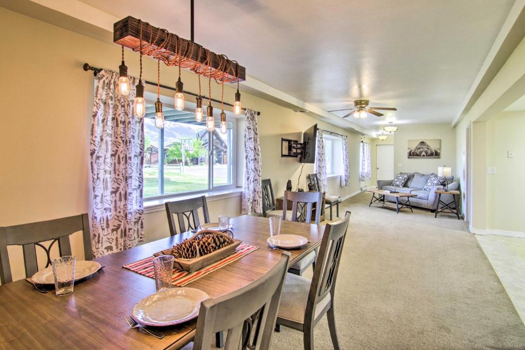 Photo of Others in Emigrant