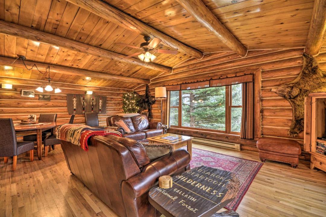 Photo of Livingroom in McLeod