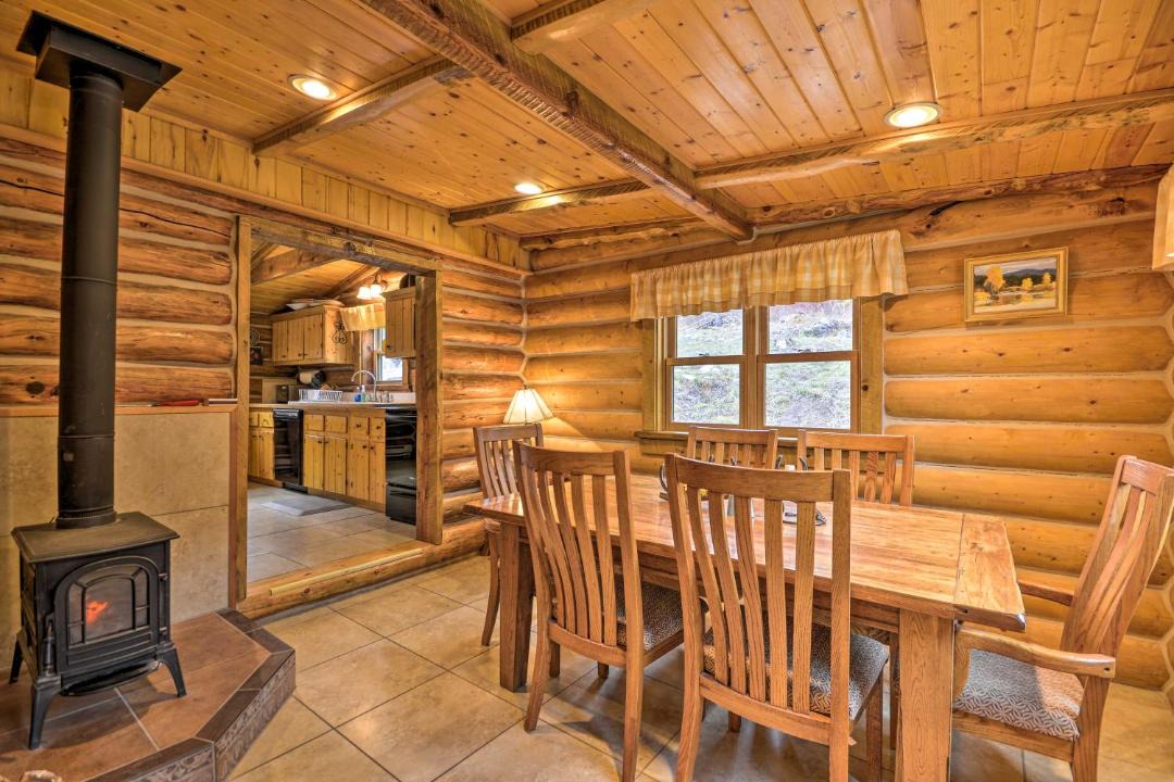 Photo of Livingroom in McLeod