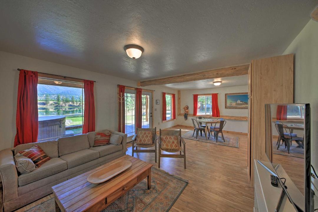 Photo of Livingroom in Thompson Falls
