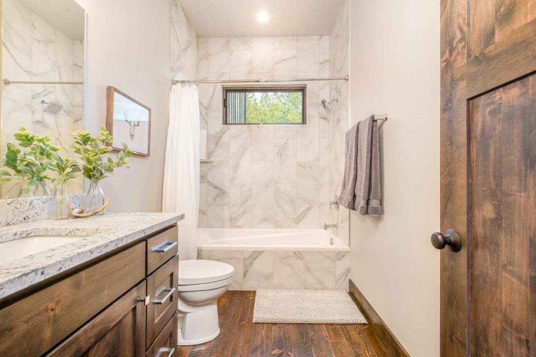 Photo of Bathroom in Lakeside